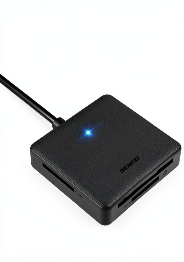 BENFEI USB‑C/USB 3.0 4‑in‑1 Card Reader SD MicroSD CF Memory Stick-8